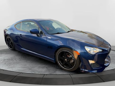 Used 2013 Scion FR-S RWD image 10