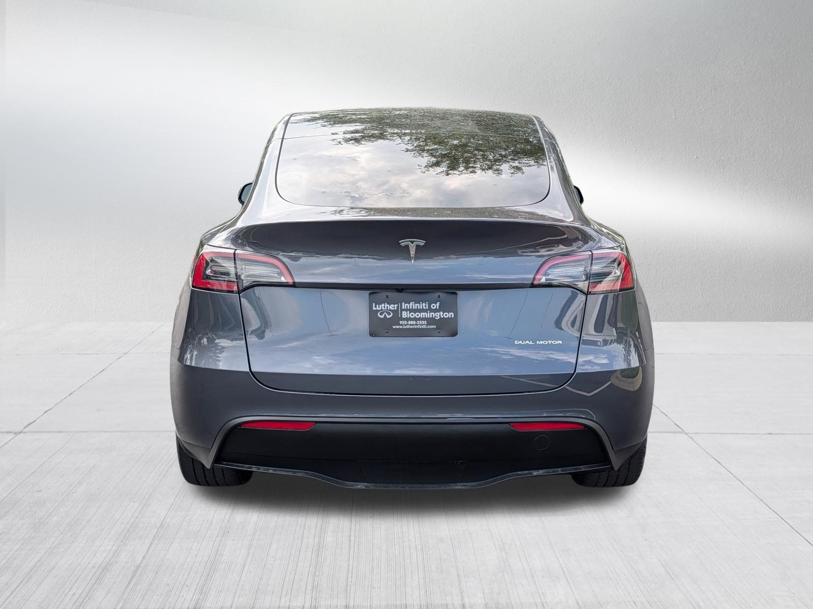 Used 2023 Tesla Model Y Long Range AWD/4WD image 5