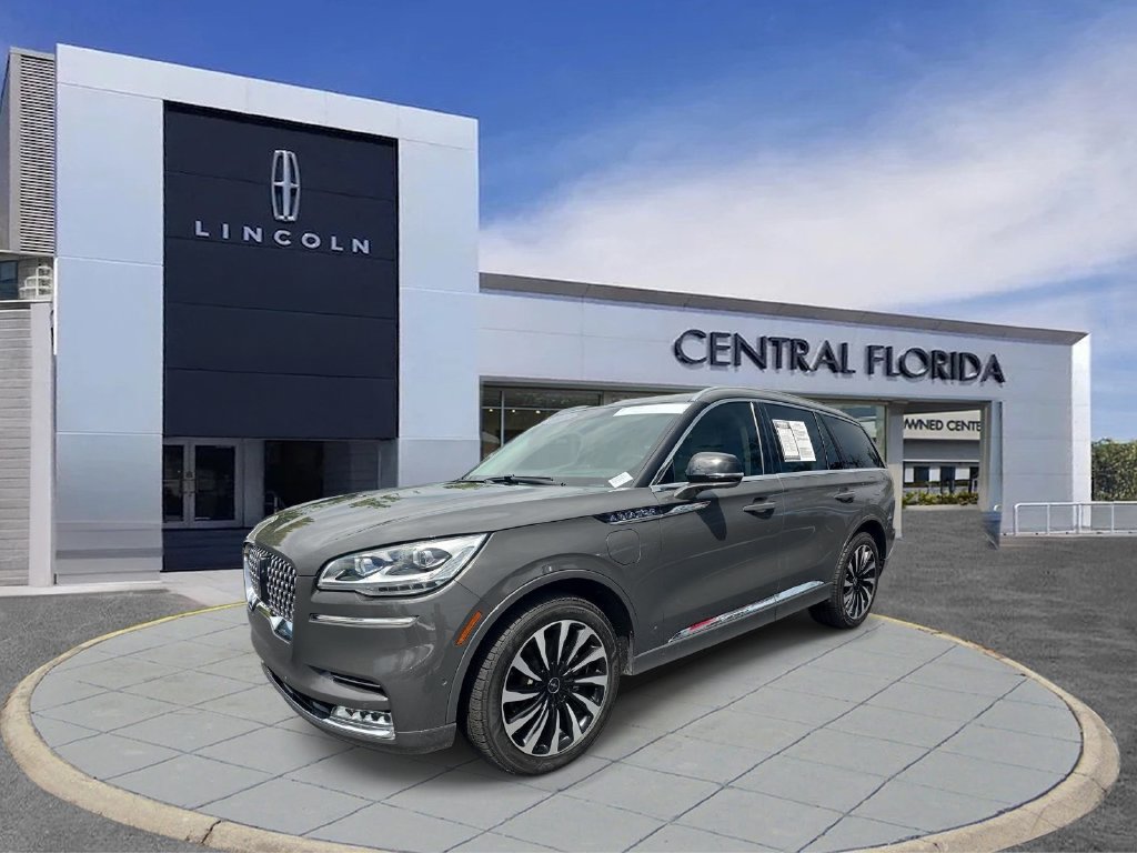 Certified 2023 Lincoln Aviator Black Label Grand Touring w/ Class IV Trailer Tow Package AWD/4WD image 10