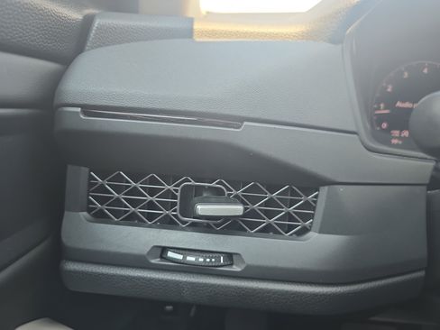 Used 2023 Honda Accord EX image 25