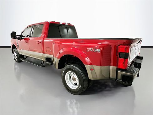 Used 2023 Ford F350 King Ranch w/ FX4 Off-Road Package image 4
