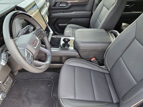 New 2026 GMC Yukon XL Elevation w/ Elevation Premium Package RWD image 9