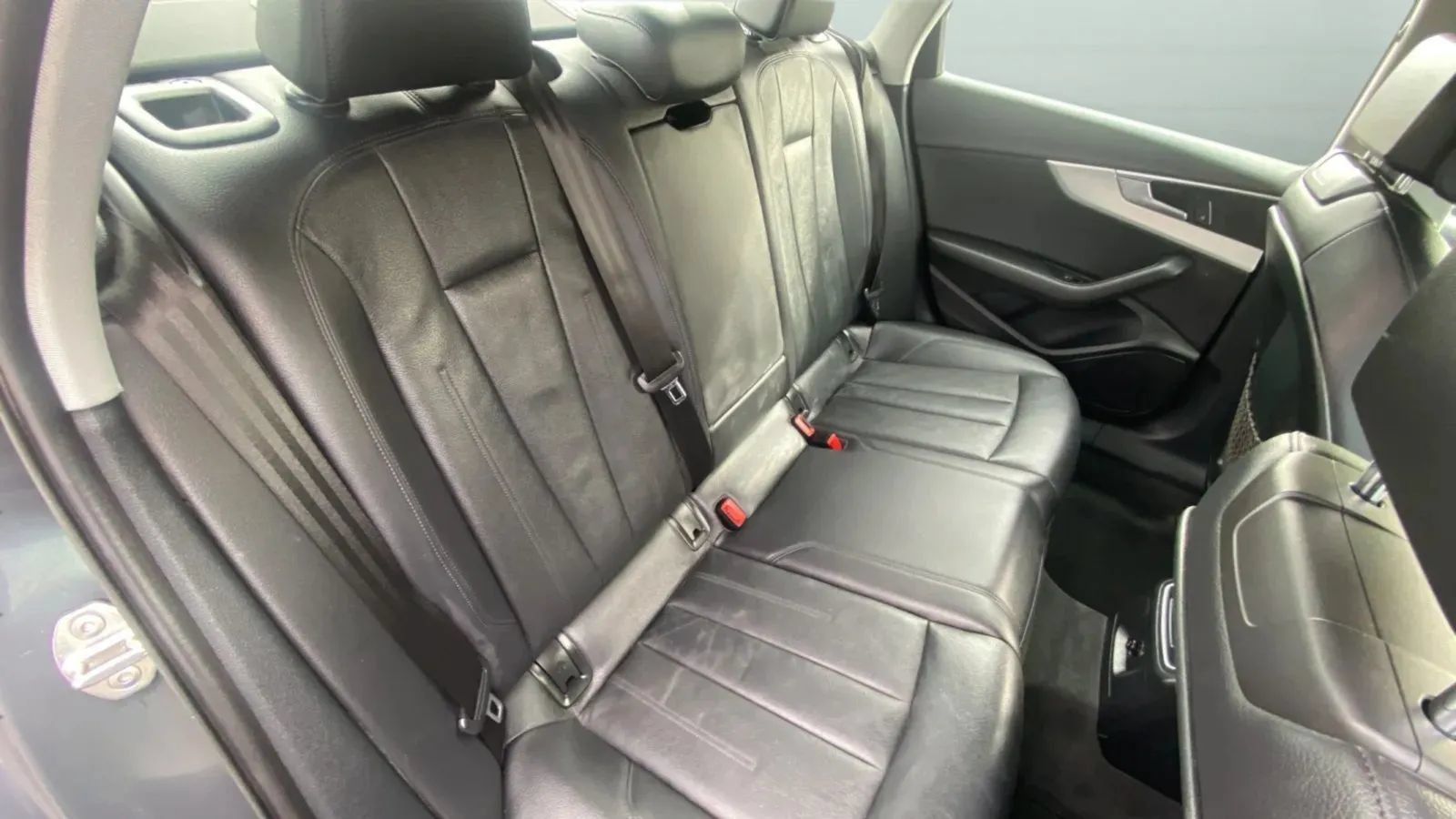 Used 2017 Audi A4 2.0T Ultra Premium FWD image 25