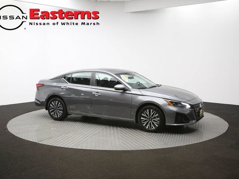 Used 2024 Nissan Altima 2.5 SV w/ SV Premium Package AWD/4WD image 47