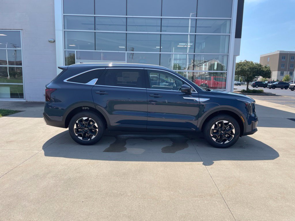 New 2026 Kia Sorento S AWD/4WD image 4