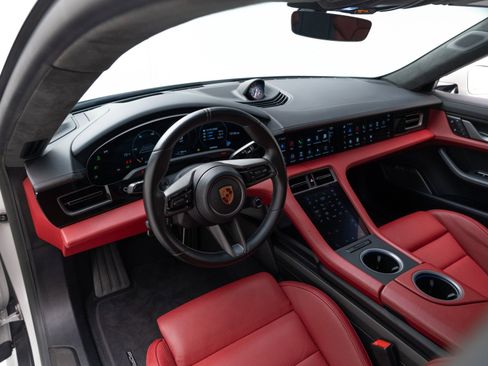 Certified 2022 Porsche Taycan Turbo S image 4