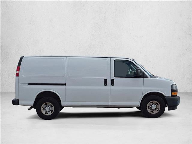 Used 2018 Chevrolet Express 2500 w/ Driver Convenience Package RWD image 4