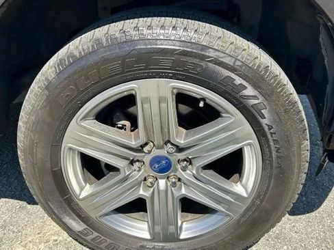 Used 2015 Ford F150 Lariat AWD/4WD image 16
