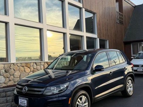 Used 2012 Volkswagen Tiguan S image 25