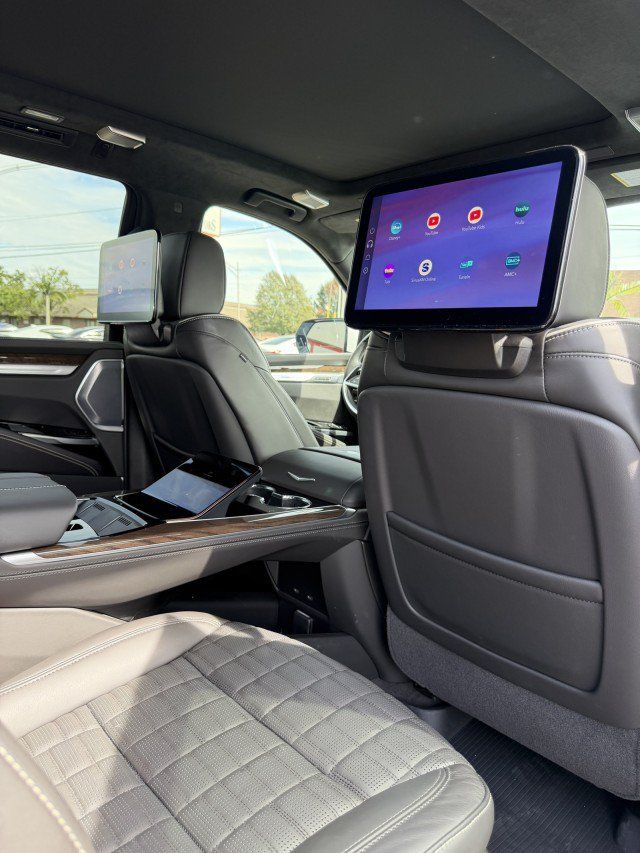 Used 2026 Cadillac Escalade Platinum Sport AWD/4WD image 57
