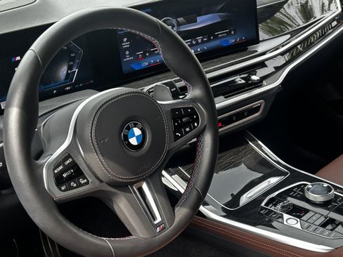 Used 2024 BMW X7 M60i w/ Executive Package image 9
