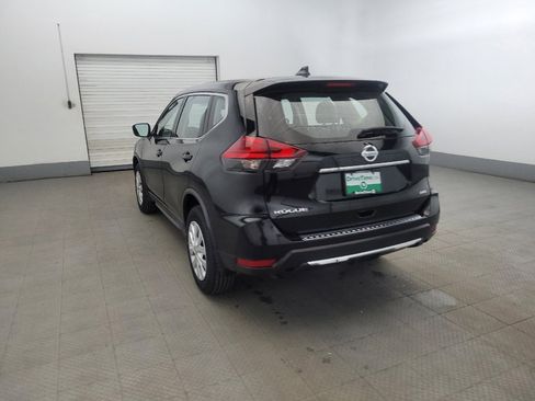 Used 2017 Nissan Rogue S image 5
