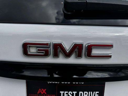 Used 2022 GMC Terrain SLE w/ Driver Convenience Package image 16