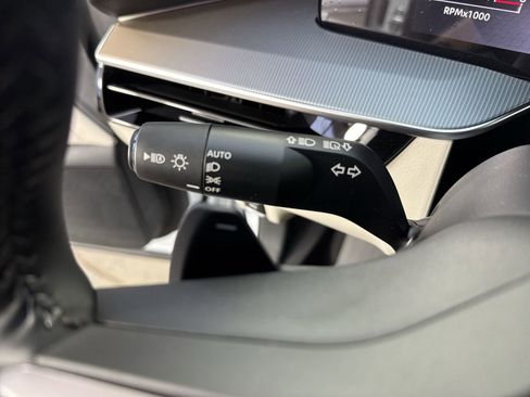 New 2025 Nissan Murano SL image 16