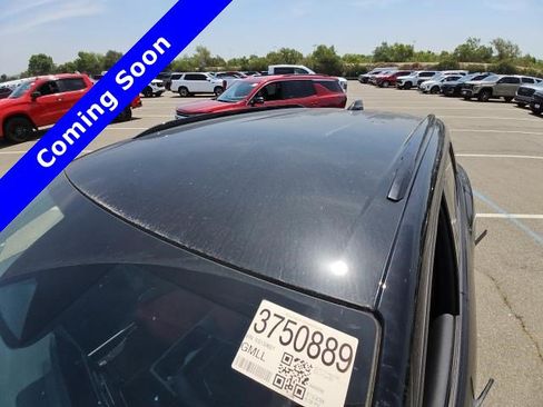 Used 2025 Chevrolet Equinox EV RS FWD image 8