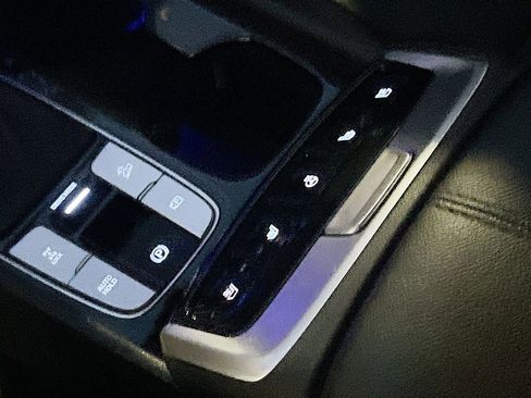 Used 2024 Hyundai Santa Cruz Limited image 21