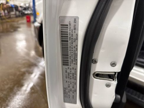 Used 2018 RAM 2500 Laramie w/ Convenience Group image 16