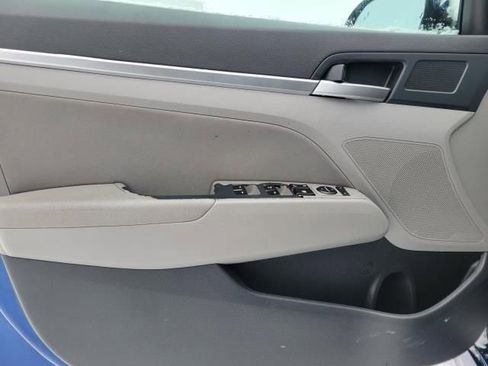 Used 2020 Hyundai Elantra SEL image 12