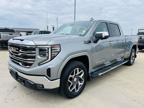 Used 2024 GMC Sierra 1500 SLT w/ SLT Premium Plus Package AWD/4WD image 40