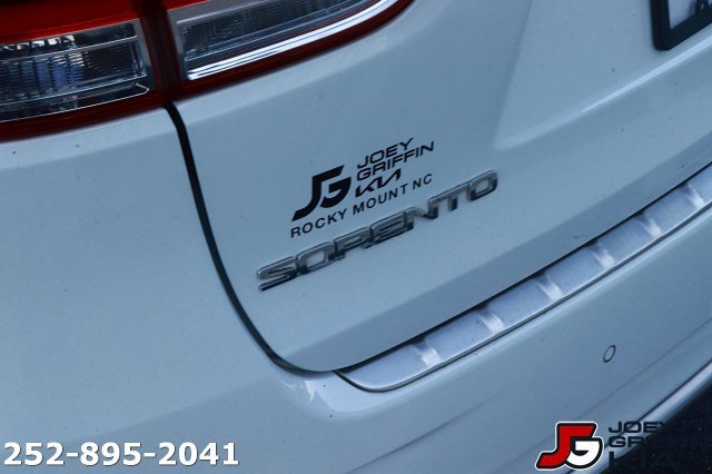 Used 2018 Kia Sorento SX FWD image 11