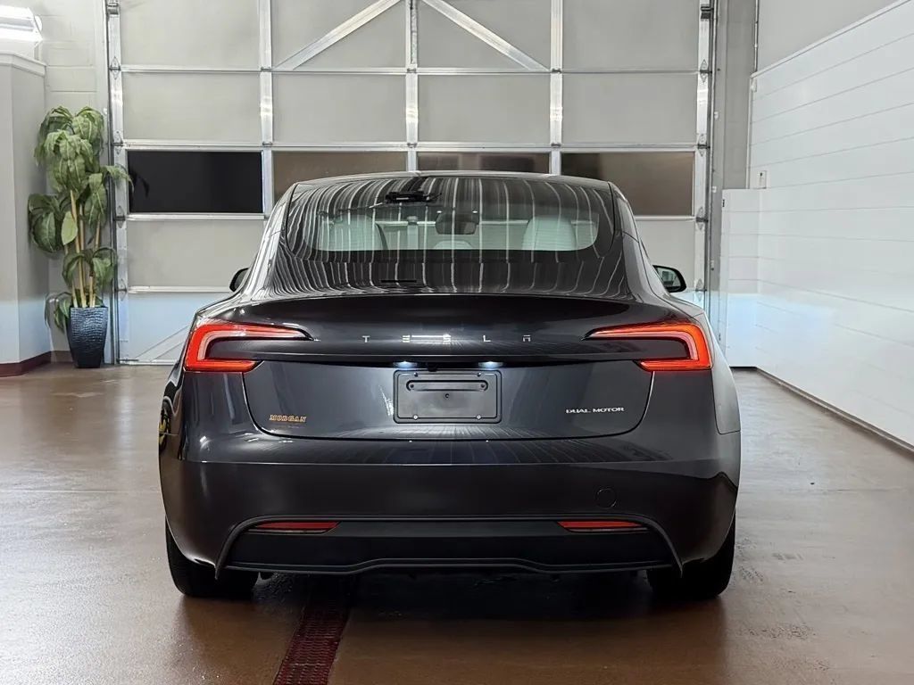 Used 2025 Tesla Model 3 Long Range AWD/4WD image 4