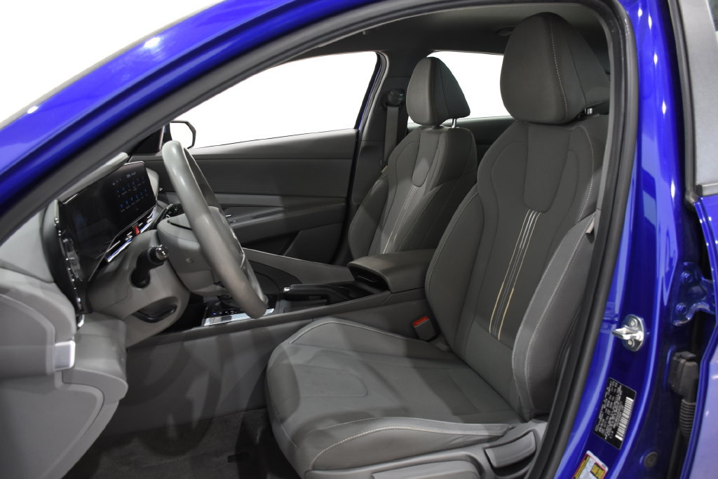Used 2024 Hyundai Elantra SEL FWD image 21