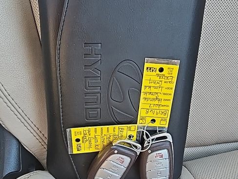 Used 2017 Hyundai Sonata Limited w/ Tech Package 03 image 24