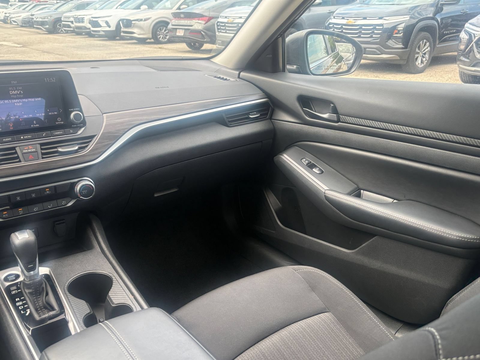 Used 2026 Nissan Altima 2.5 SV FWD image 29
