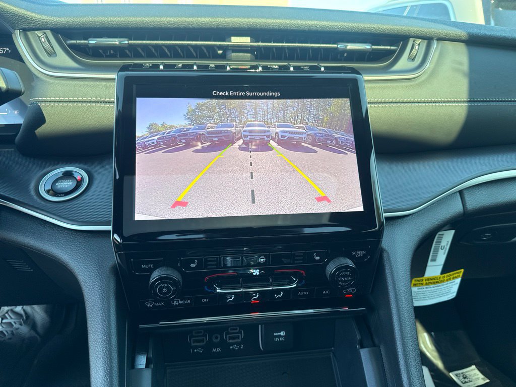 New 2027 Jeep Grand Cherokee Laredo X AWD/4WD image 13