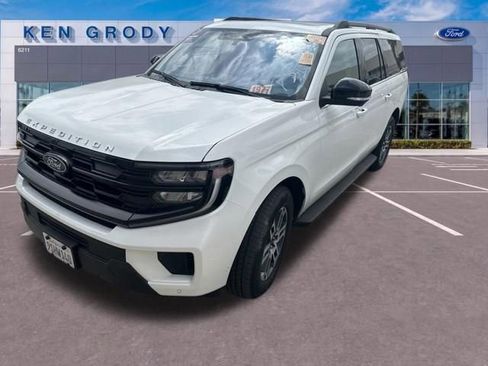 Used 2025 Ford Expedition Max Active RWD image 4