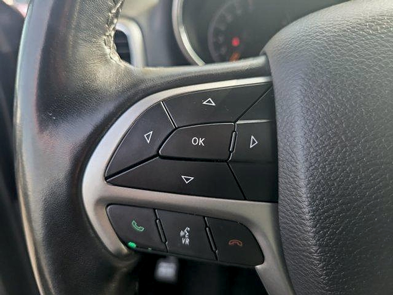 Used 2020 Jeep Grand Cherokee Limited RWD image 31