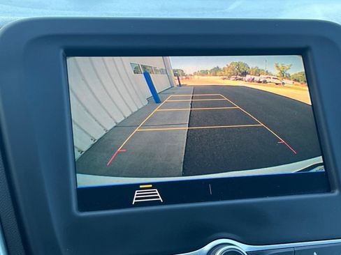 Used 2021 Chevrolet Equinox LS w/ LPO, Blackout Package AWD/4WD image 16