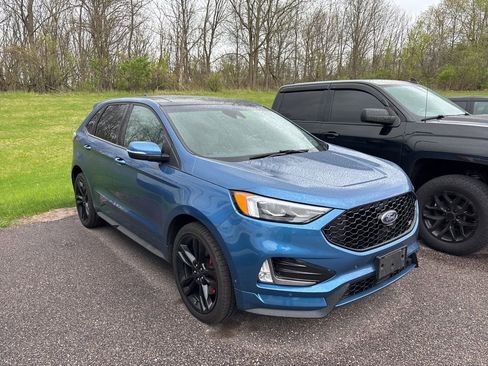 Used 2019 Ford Edge ST w/ Equipment Group 401A AWD/4WD image 4