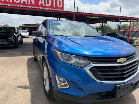 Used 2019 Chevrolet Equinox LS FWD image 9