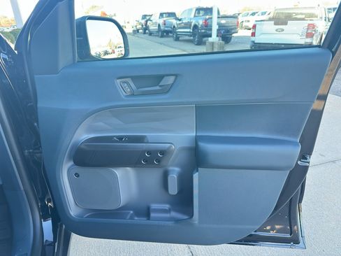 New 2025 Ford Maverick Lariat w/ Black Appearance Package image 28