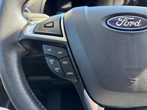 Used 2022 Ford Edge SEL w/ Convenience Package image 17