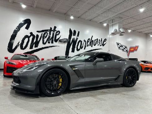 Used 2015 Chevrolet Corvette Z06 w/ 3LZ Preferred Equipment Group RWD image 1