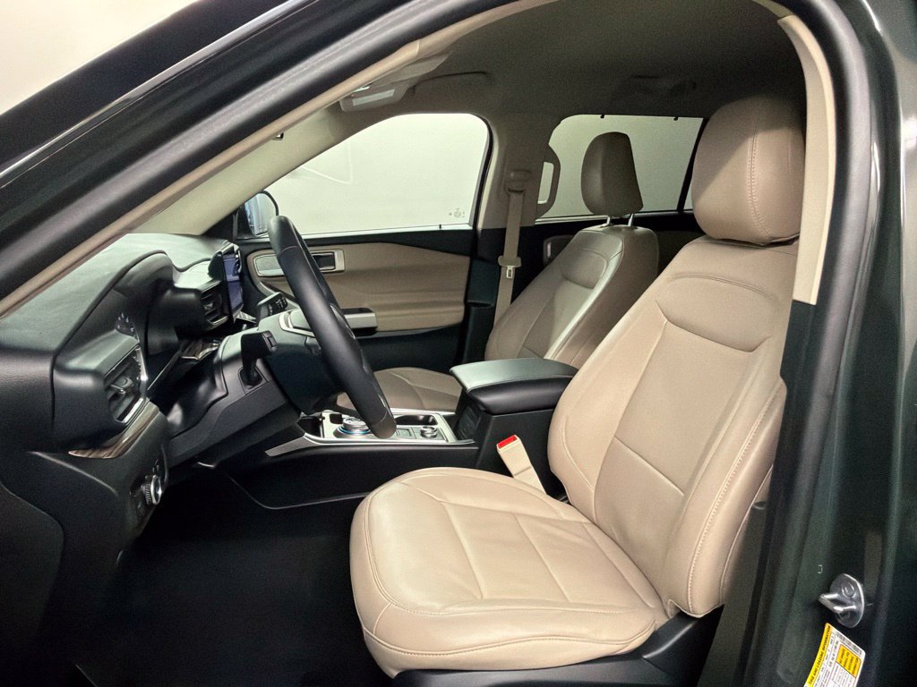 Used 2024 Ford Explorer Limited AWD/4WD image 27