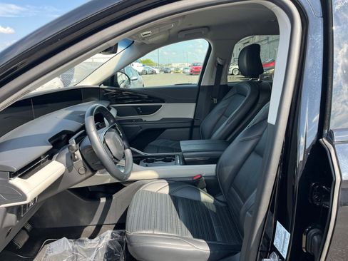 Used 2024 Lincoln Nautilus Reserve image 27