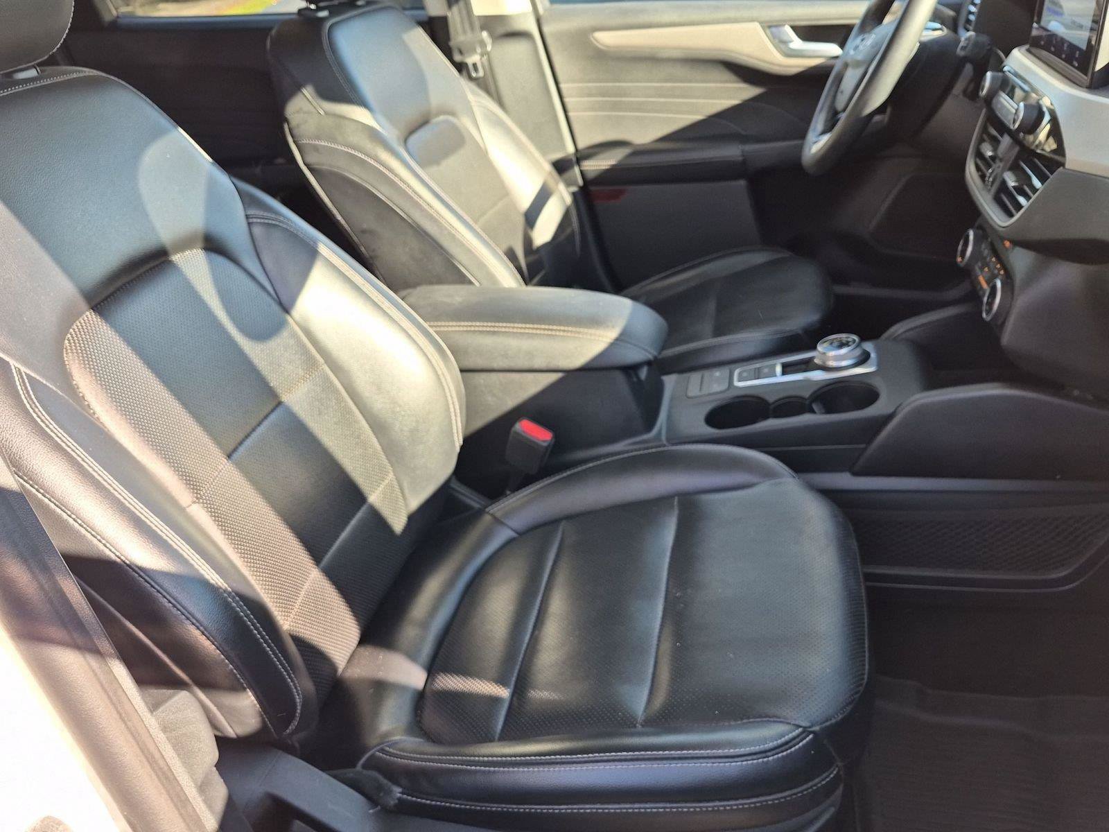 Used 2022 Ford Escape SEL w/ Technology Package AWD/4WD image 31