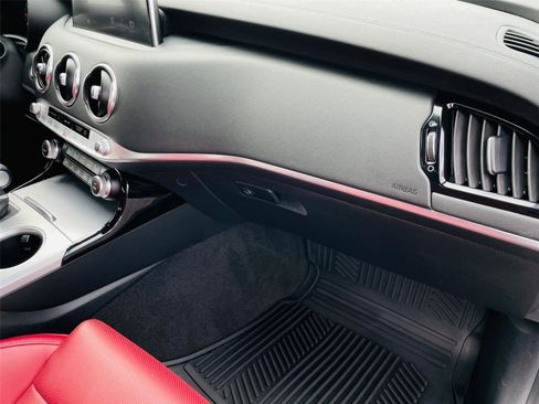 Used 2021 Kia Stinger GT1 RWD image 17