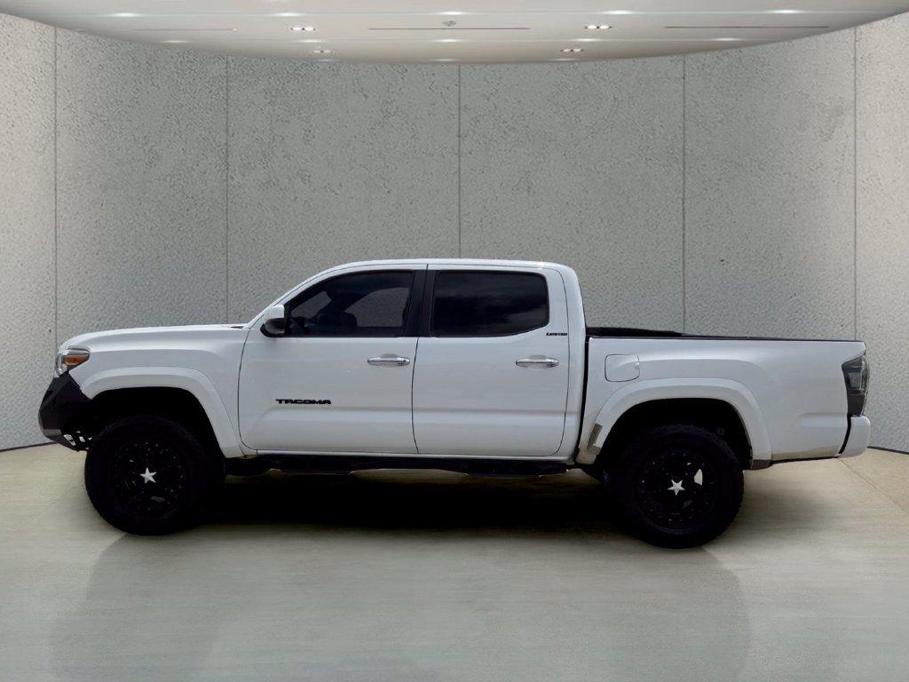 Used 2016 Toyota Tacoma Limited w/ Towing Package AWD/4WD image 9
