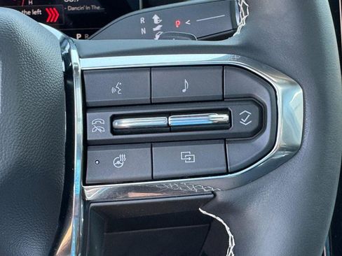 Used 2025 GMC Acadia Denali w/ Super Cruise Package FWD image 20