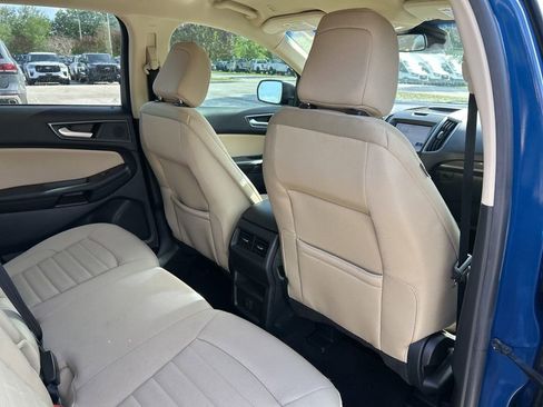 Used 2020 Ford Edge SE FWD image 46