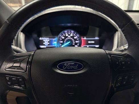 Used 2019 Ford Explorer XLT w/ Equipment Group 201A FWD image 14