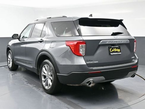 Used 2023 Ford Explorer Limited image 7