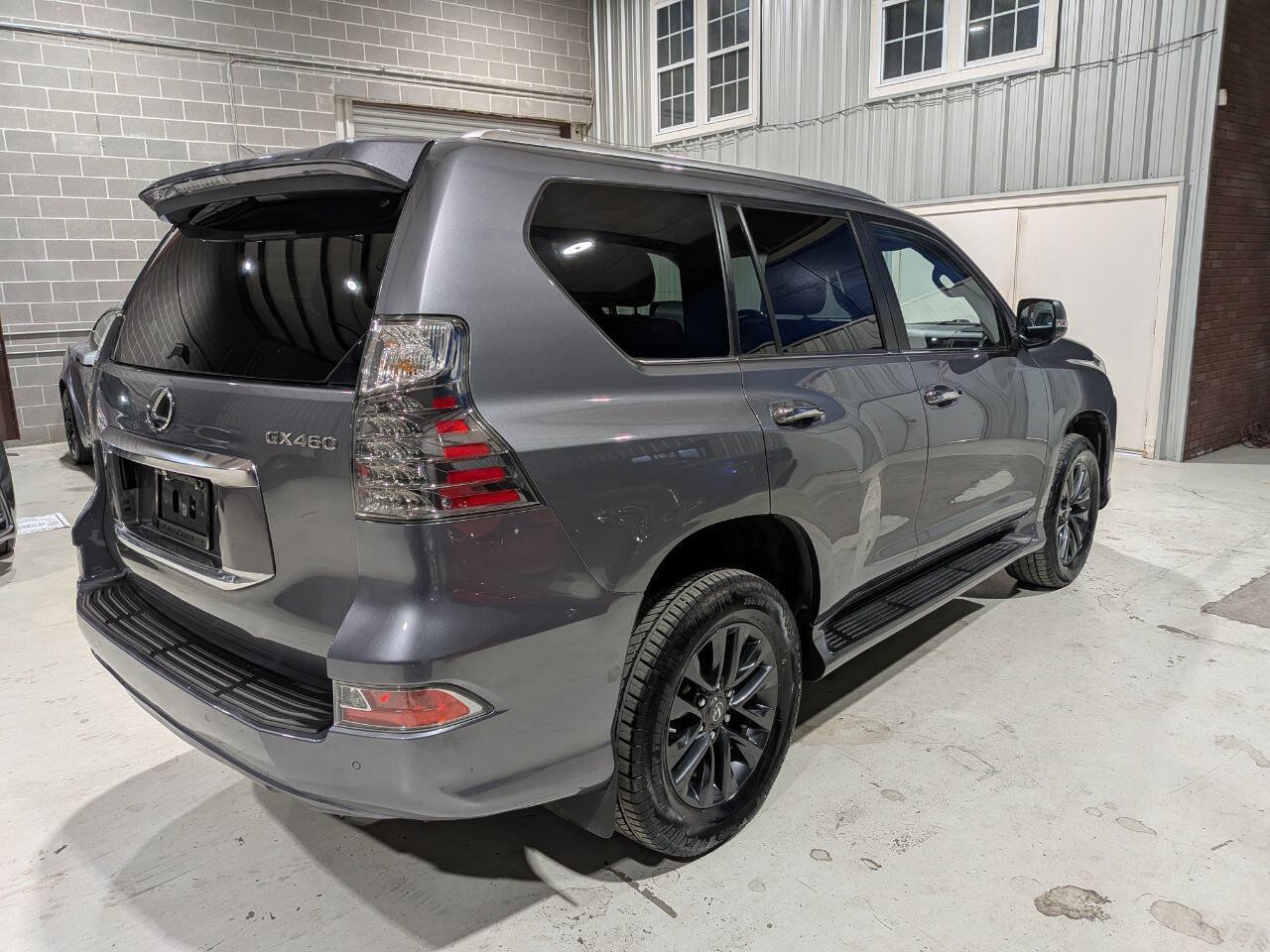 Used 2021 Lexus GX 460 Premium w/ Premium Package AWD/4WD image 4