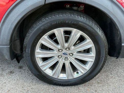 Used 2021 Ford Explorer Limited w/ Equipment Group 301A AWD/4WD image 15