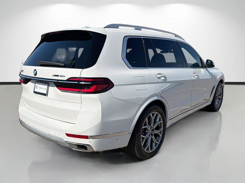 Used 2023 BMW X7 xDrive40i w/ Premium Package image 3