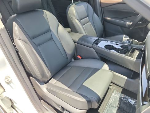 Used 2023 Nissan Rogue SL w/ SL Premium Package FWD image 22